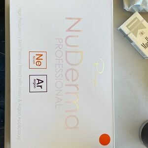 NuDerma Professional High Frequency Skin Therapy Wand - White